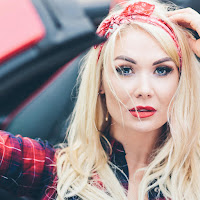 Natalija Bunke - Gėlių Mergaitė загрузить